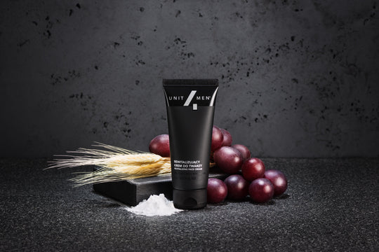 Unit4Men Revitaliserende Ansiktskrem - Tuxedo.no - Nettbutikk - On Demand Barbers Oslo Norway