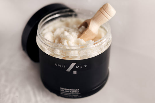 Unit4Men Regenerierende Badesalt Sitrus &amp; Musk 700g - Tuxedo.no - On Demand Barbers - Oslo Norway