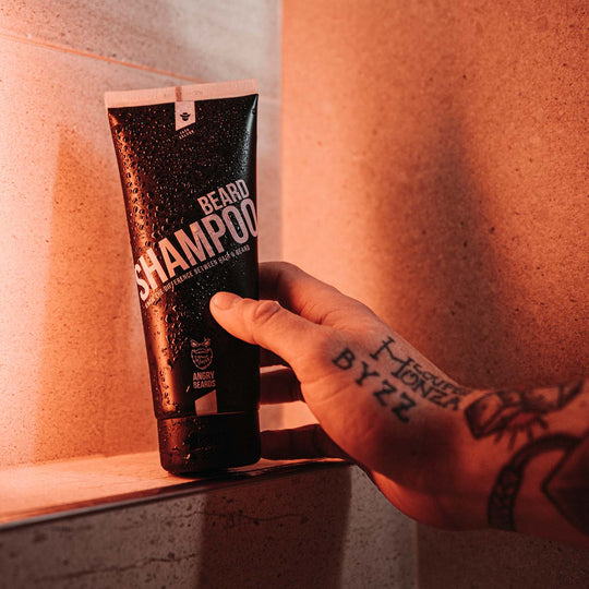 Angry Beards Jack Saloon Skjeggsjampo 250ml - Tuxedo.no - Nettbutikk Oslo Norway